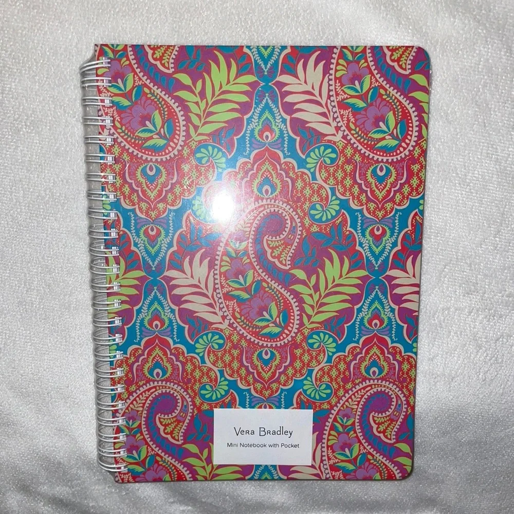 New! Vera Bradley Mini Notebook W/Pocket Paisley in Paradise💙🧡160 pages🍃